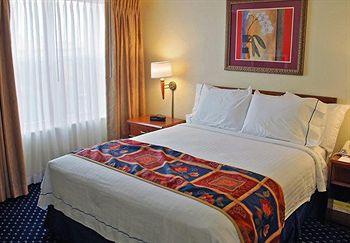 Residence Inn By Marriott Detroit Ливония Экстерьер фото